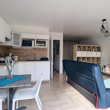 Belles Prestations, Proche Plages, Piscine 232l Py