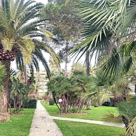 Belles Prestations, Proche Plages, Piscine 232l Py